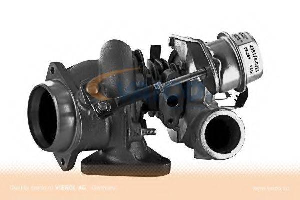 VAICO 30-8213 Компресор наддув