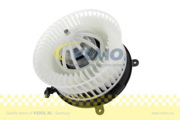 BEHR HELLA SERVICE 8EW009157381 Вентилятор салону