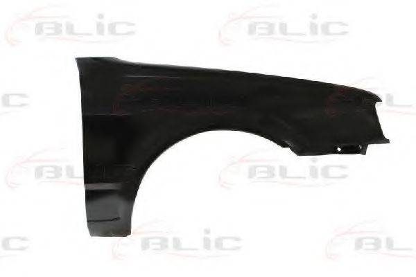 AUDI 867821022B Крило